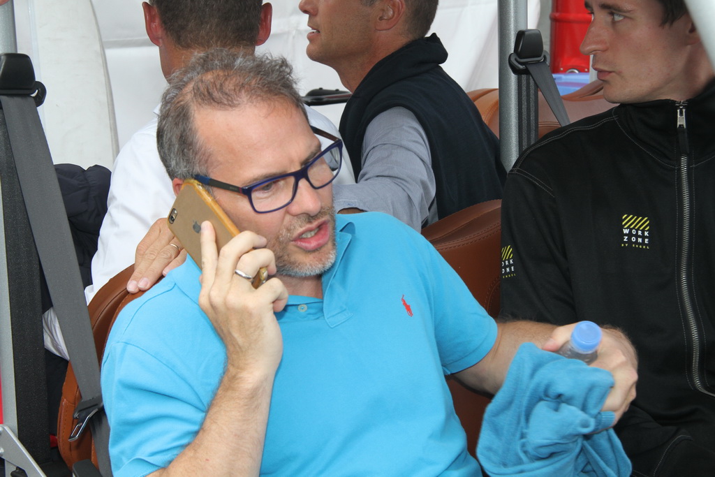 Jacques Villeneuve: ”Javel mor – jeg skal nok komme hjem senest kl 22 i aften”.
(Foto: Motorsporten.dk)